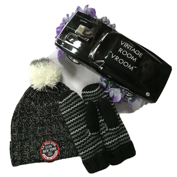 US Polo Assn Beanie and Glove Set NWOT Youth One Size (7-16 YO) - Picture 1 of 8